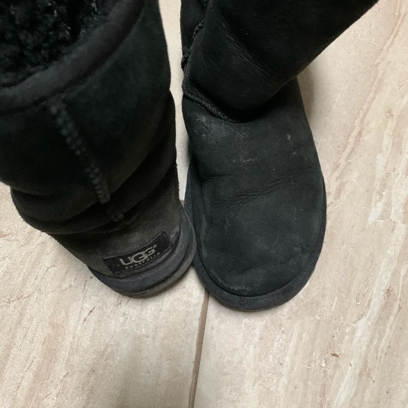 Ugg boots - Picture 2 of 3